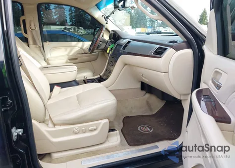 2007 Cadillac Escalade Standard z USA, uszkodzony, nr VIN 1GYFK63867R398307